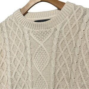 Oscar de la Renta Men’s Size M Cream Cotton Cable Knit Crewneck Sweater